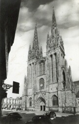 /medias/customer_2/29 Fi FONDS MOCQUE/29 Fi 508_La Cathedrale de Quimper en 1960_jpg_/0_0.jpg